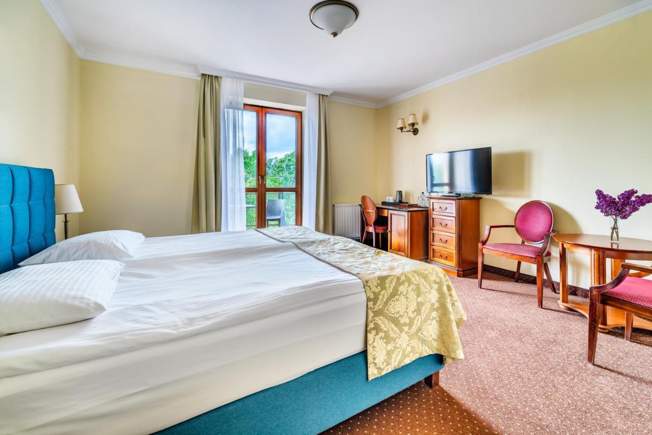 סרוק Hotel Pan Tadeusz מראה חיצוני תמונה