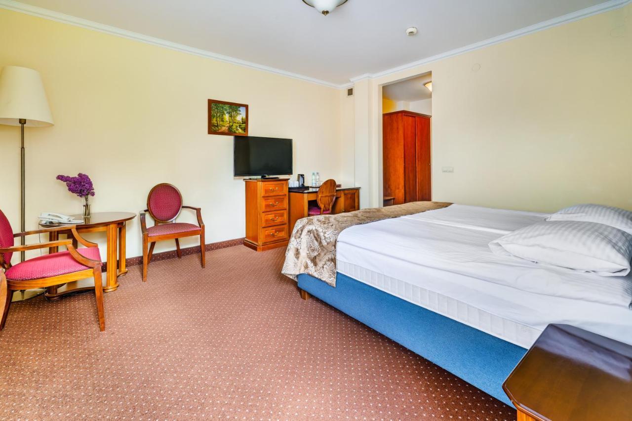 סרוק Hotel Pan Tadeusz מראה חיצוני תמונה